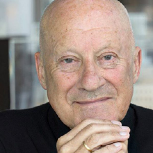 Norman Foster, architect of the Nomos table system and Cosmos collection for Tecno