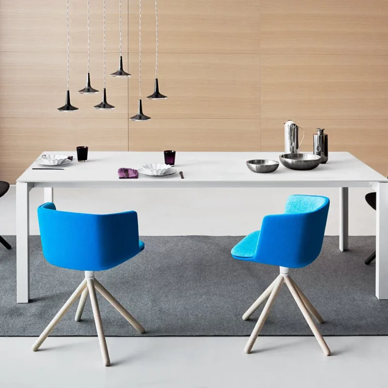 Meeting rooms & boardroom: where the hour earns its keep