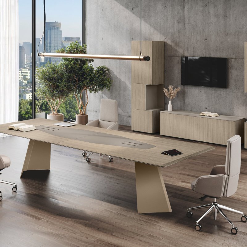 Executive Office Suite: bespoke Italian furniture for directors