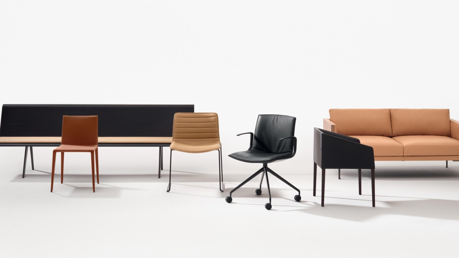 Conference and boardroom chairs Catifa Up by Arper at the meeting table