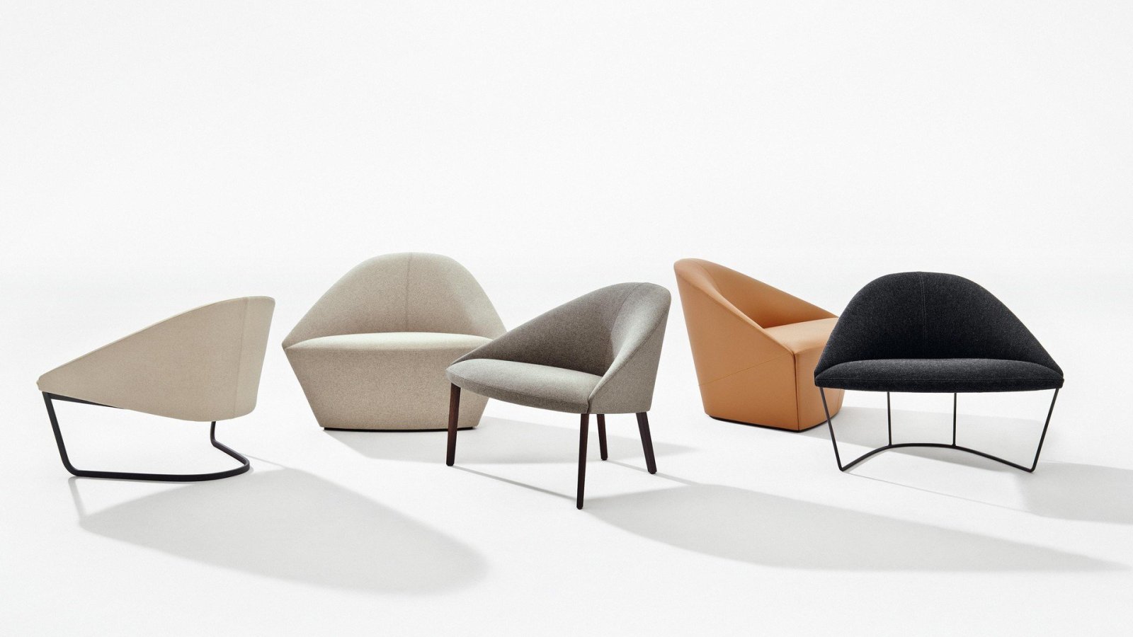 Waiting room armchairs Colina by Arper in the reception area