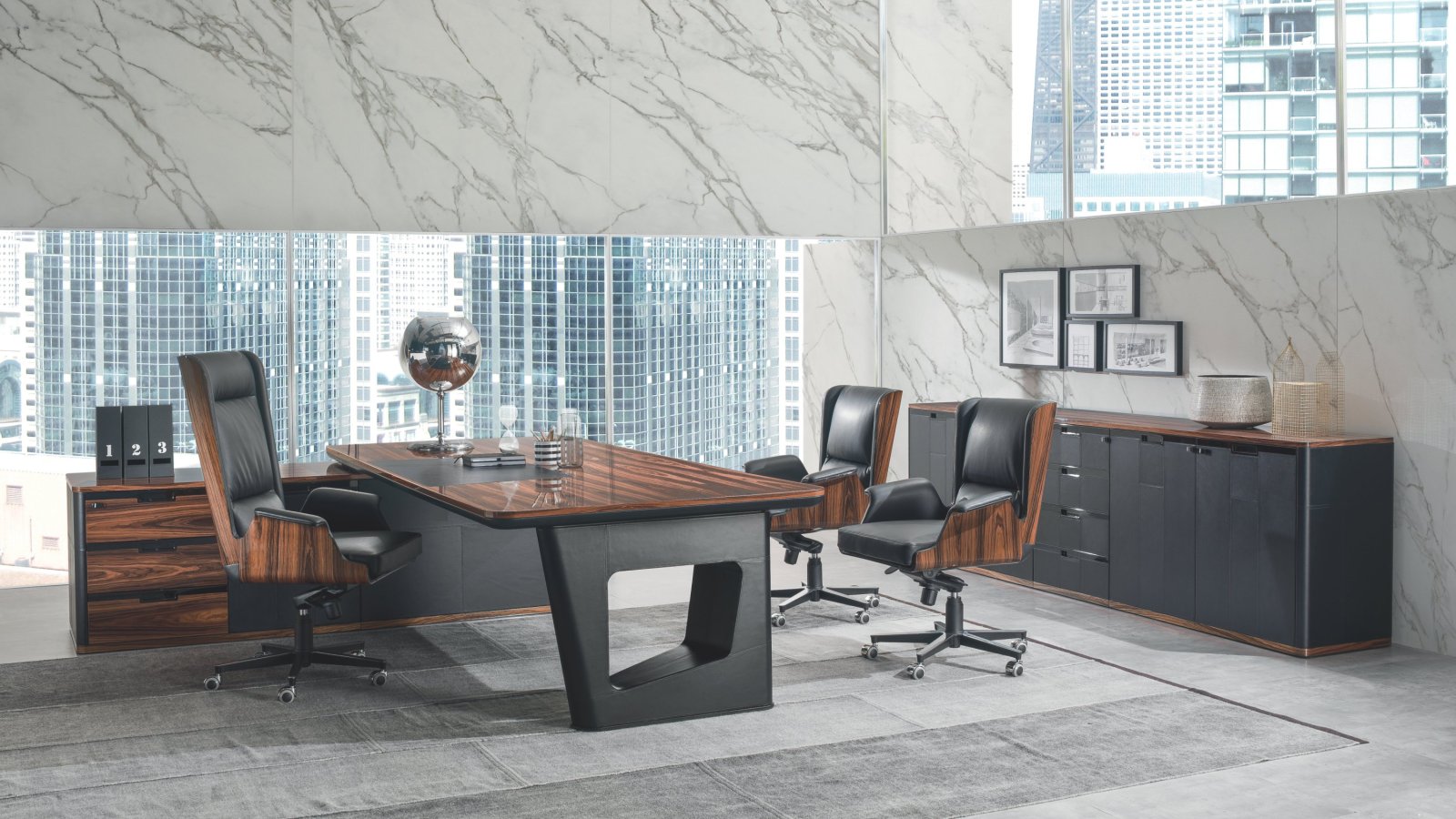 Avatar executive desk by i4Mariani with saddle leather covered leg