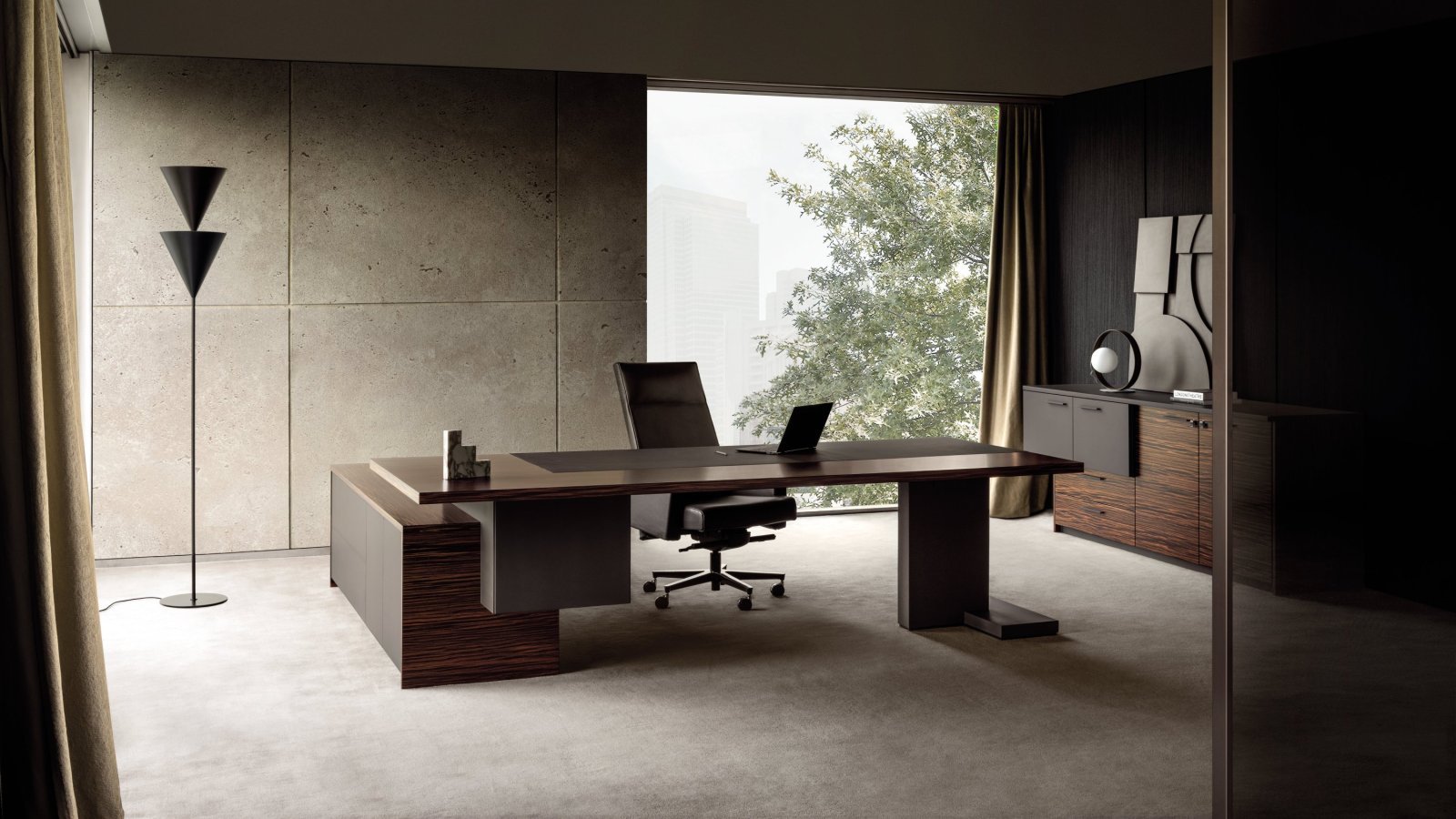 Inca executive desk by i4Mariani with lacquered foot