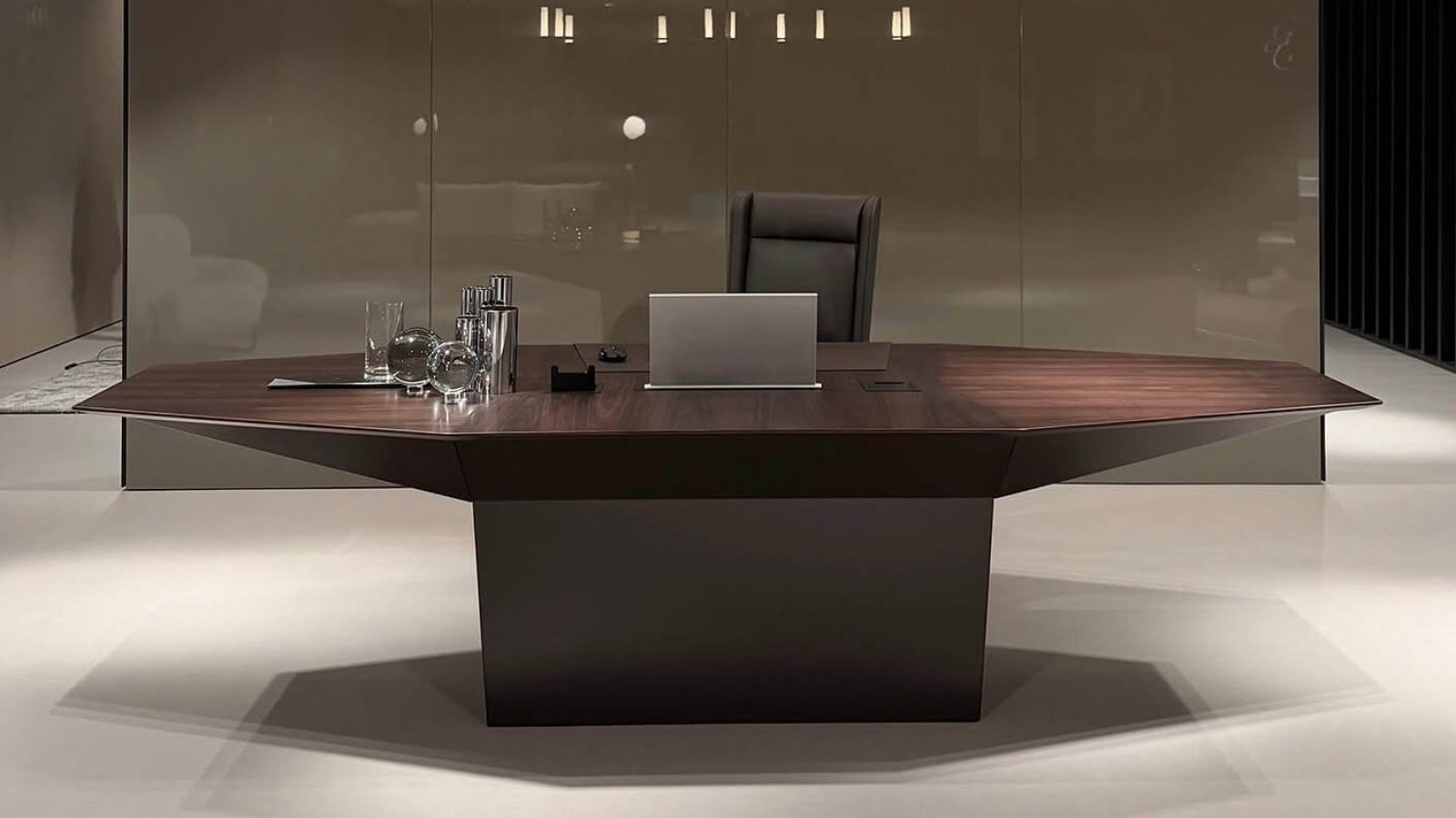 Eidos executive desk by i4Mariani with monitor hidden under the aluminium cover