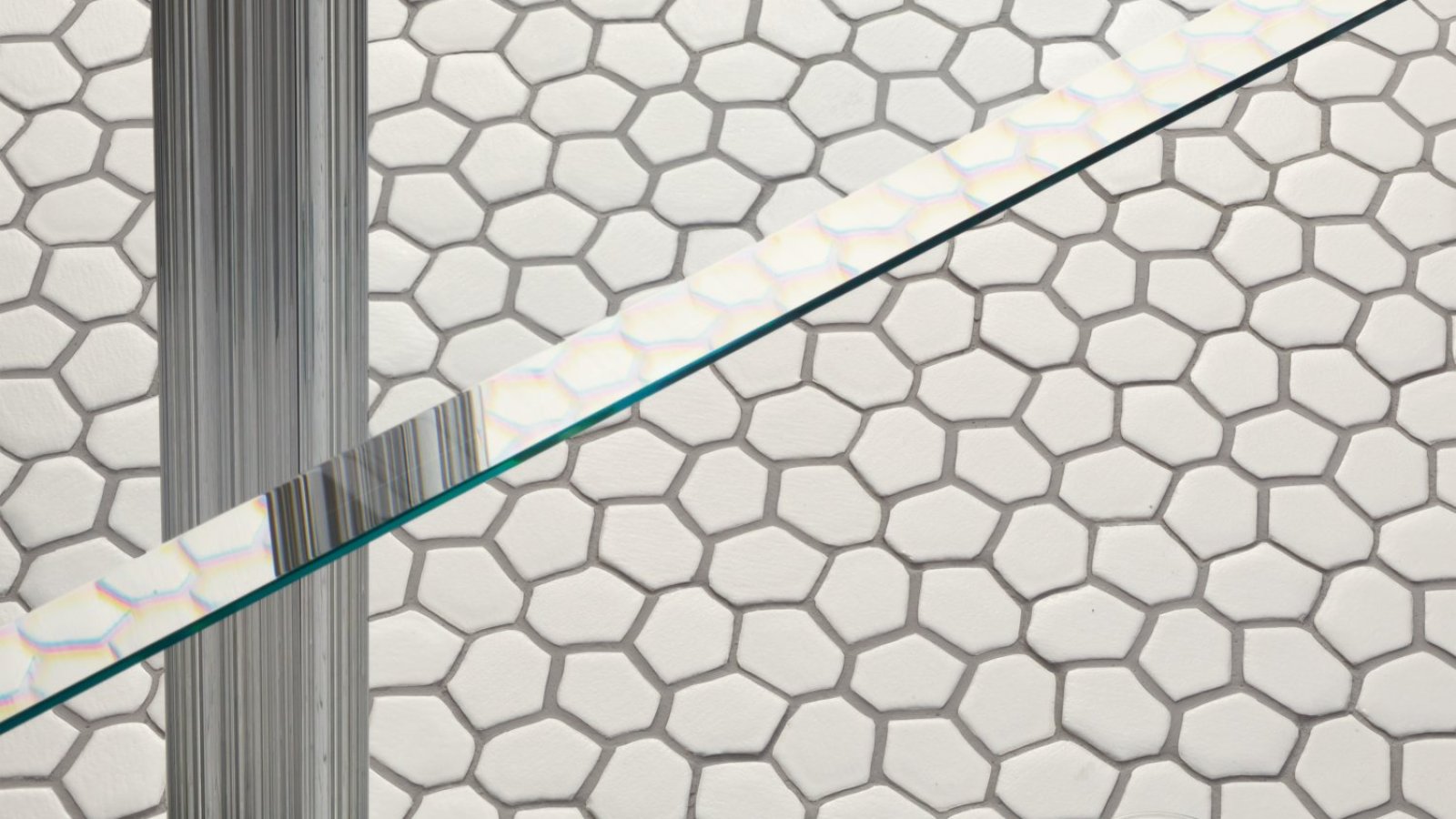 Botanica mosaic wall by Mutina with organic White elements