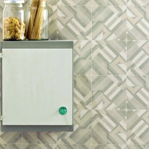 Tone on tone laying of Azulej Bianco patterns