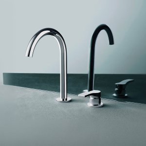 Adjustable side spray from the Fantini AL/23 shower range