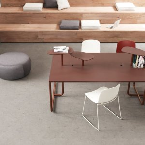 Itube desk with attached return unit