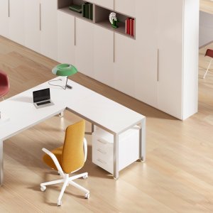 Square meeting table 200 by 200 from Fattore Alpha