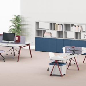 Lay by Archiutti height-adjustable desk raised to 85 cm