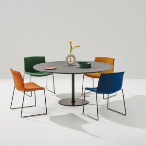 Shell and base of Catifa 53 joined without screws or tools