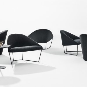 Smaller Colina tub in a quiet corner