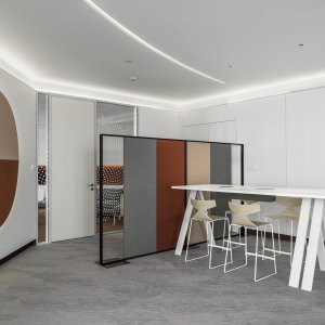 Fenix white top of the Cross table