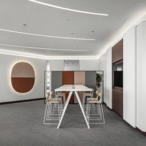 Fenix black top of the Cross table