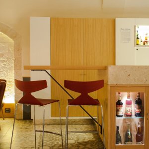Restaurant seating with Saya chairs by Arper