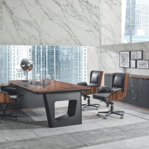 Avatar executive desk by i4Mariani with saddle leather covered leg