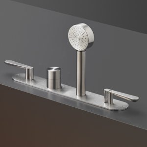 Detail of the Lutezia handle by Cea Design, soft classically inspired lines