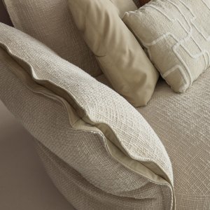 Soffio leather piping on the Nuvola sofa by Cierre