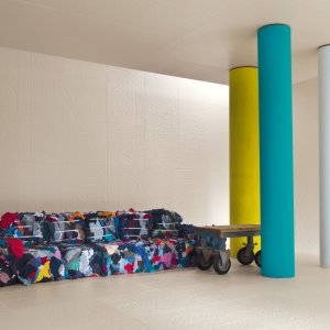 Reception with an extra white Folded wall