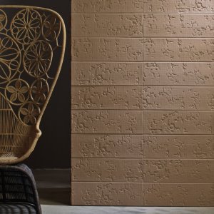 Detail of the Bas-Relief Garland texture by Mutina