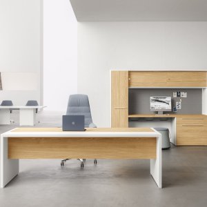 Sliding worktop of the Oxford executive desk