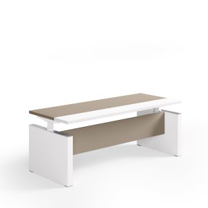 Height-adjustable Oxford desk reaching 142 cm