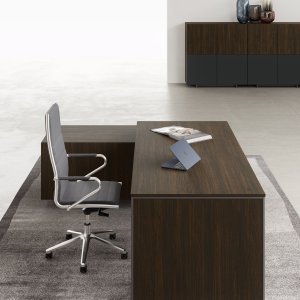 Ring leg with aluminium casing on the Planeta desk