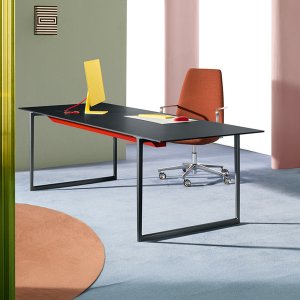 Elinor by Pedrali upholstered in category P leather