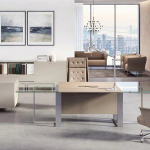 Side of the Estel Altagamma frame: the 11 cm aluminium leg meeting the modesty panel