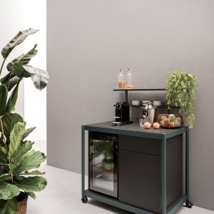 Lacquered no-print glass top on a Fluido unit by Martex