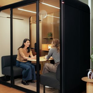 Four person meeting inside the Framery Four pod