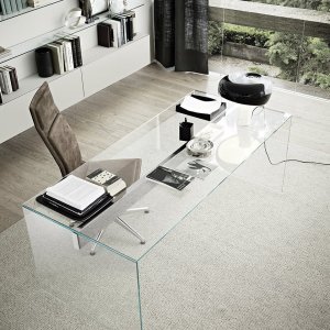 Crystal side panels of the Air Desk by Gallotti & Radice