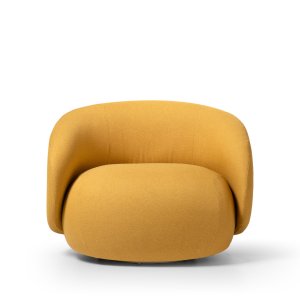 Visitor chairs Hill by Quinti in the waiting area of a law firm