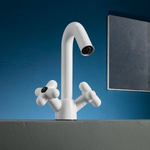 Designer taps by Fantini: I Balocchi single-hole mixer in matt black