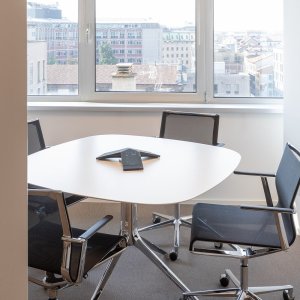 Four-star base with glides on an ICF Office meeting chair