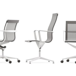 Chromed zama top cover on a Una Chair castor