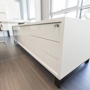 New Loop desk with structural return and Tip-On drawers