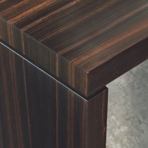 Side panel of the Kefa pedestal