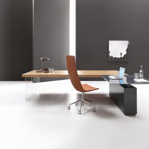 Total black Kyo meeting table by Mario Mazzer