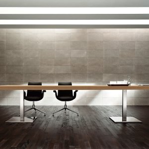Kyo conference table with electrified intermediate legs