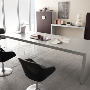 Smartphone app unlocking the Bluetooth drawers of a Kyo desk