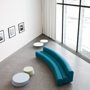 Side view of the Osaka sofa: 67 cm deep, 78 cm high