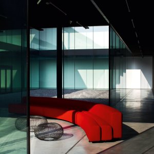 Osaka bench without back, 330 cm long, joined to a curved sofa element