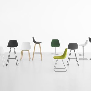 Miunn design bar stool by Lapalma with curved wood seat