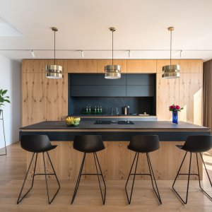 Lapalma Miunn stool at a kitchen counter