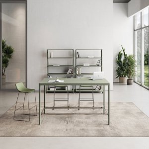 Fil Rouge operative workstation by Las Mobili with red profile bench and moss green aluminium frame