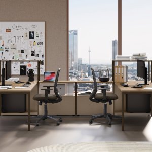 Open-plan office floor furnished with Sigma workstations by Las Mobili