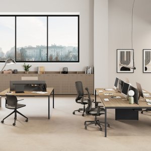 Semi-executive Sigma desk mounted on structural service cabinet