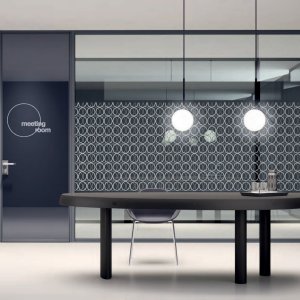 Giano shelves mounted on a Simple Bold partition wall