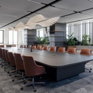 Meraviglia chair completing the Italia family